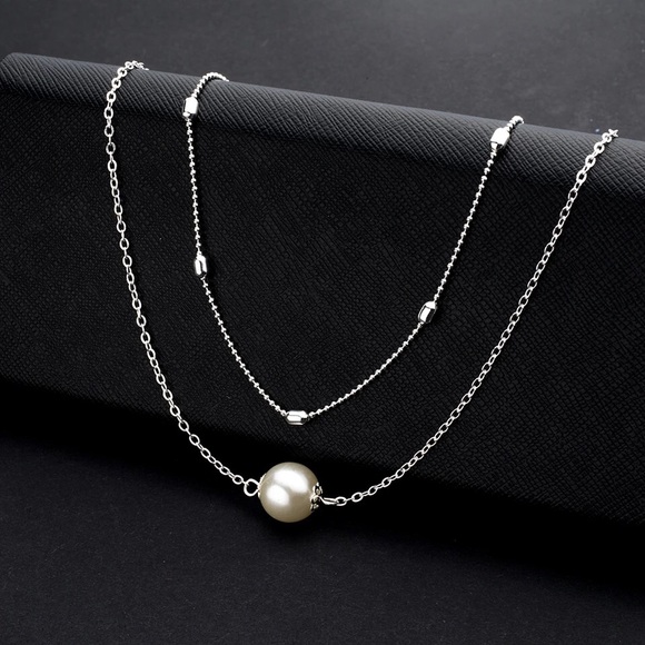 🛍NEW⚡️ Silver Pearl Layered Choker - Picture 3 of 8